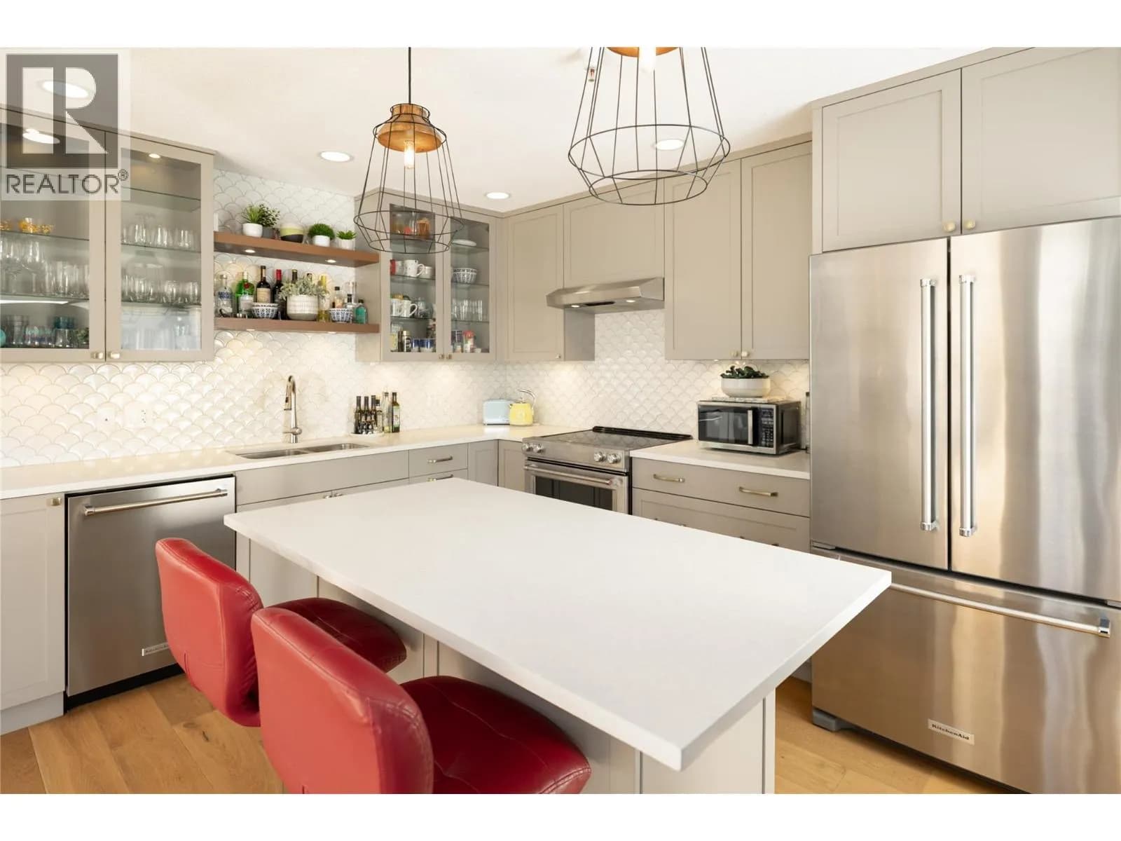 #305 4004 Bluebird Road, Kelowna, BC photo 4
