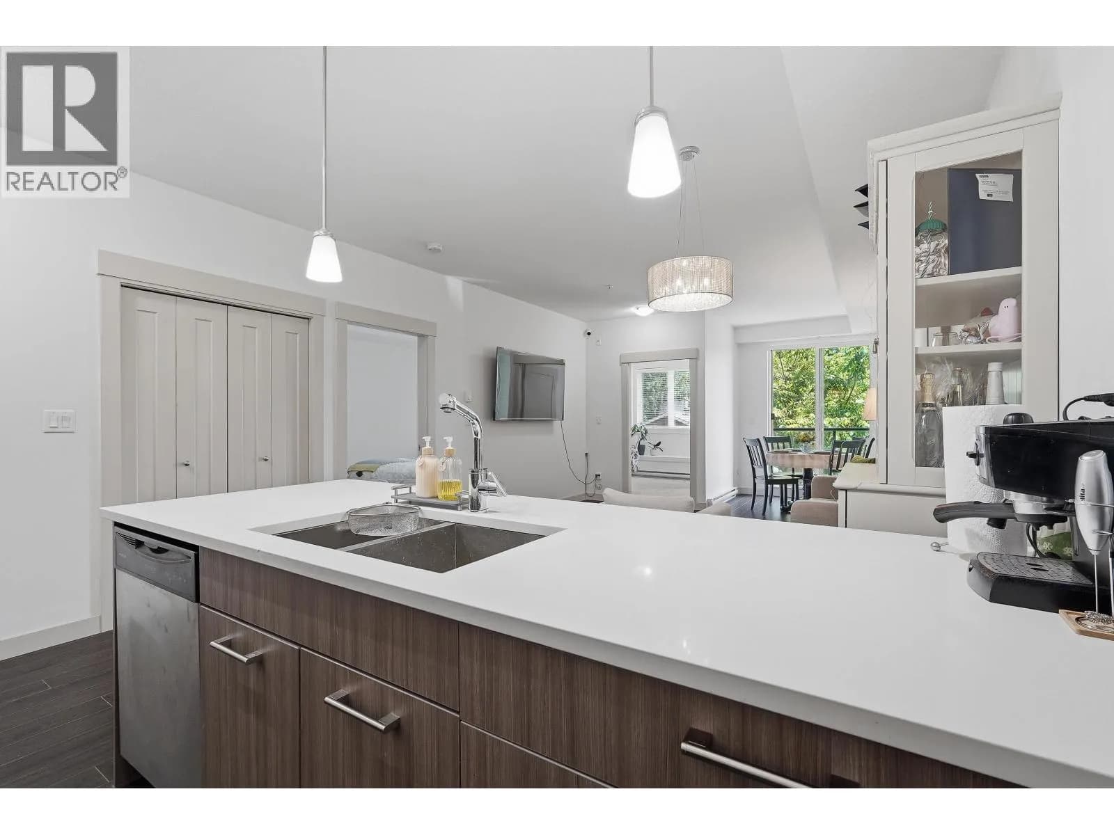 #206 2214 KELLY AVENUE, Port Coquitlam, BC photo 4