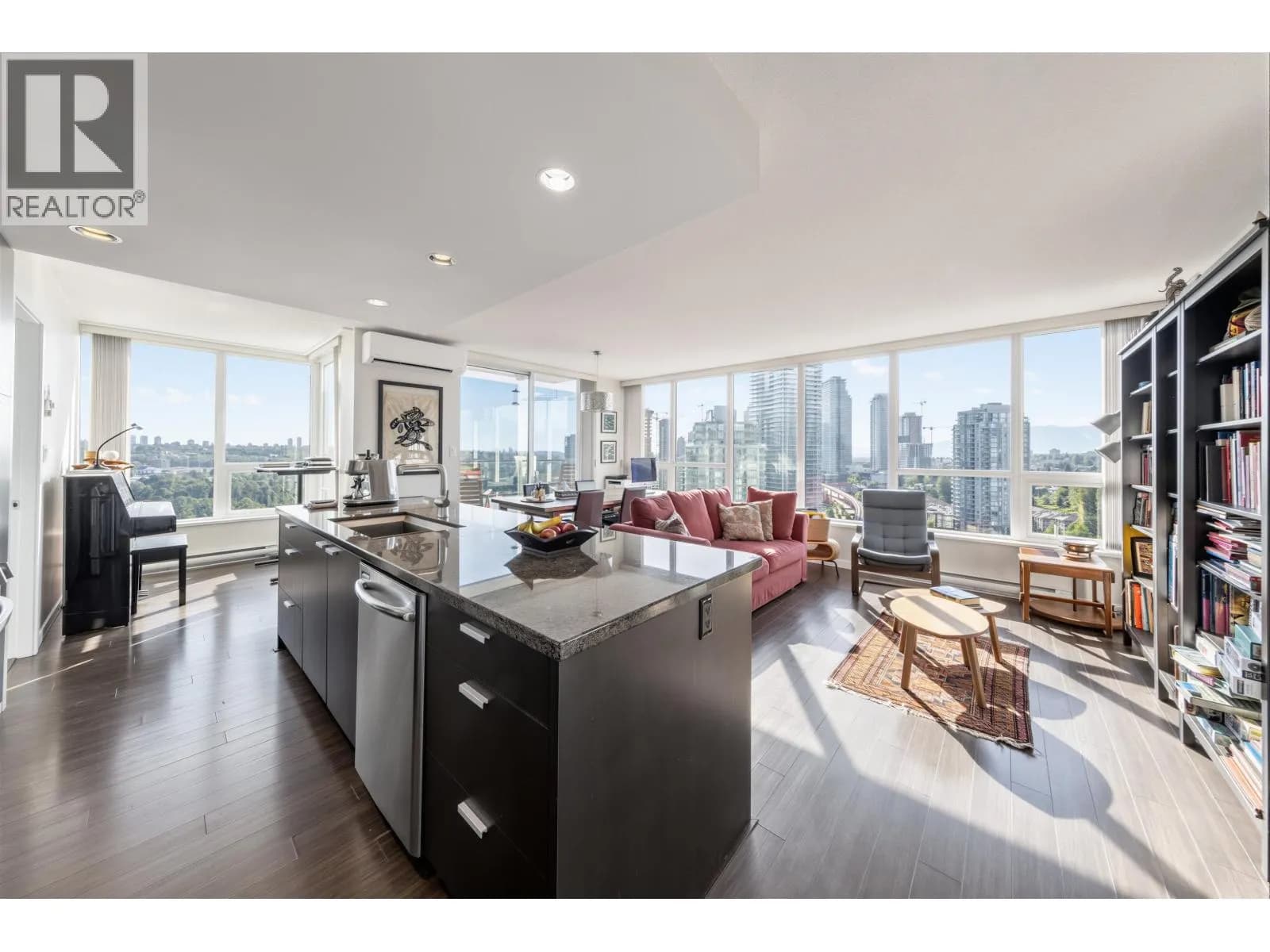 2232 DOUGLAS ROAD, Burnaby