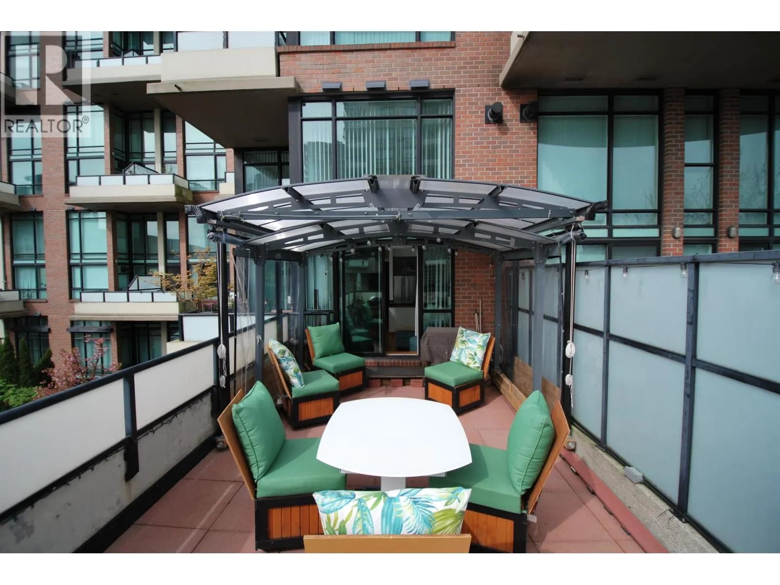 #229 10 RENAISSANCE SQUARE, New Westminster, BC photo 5