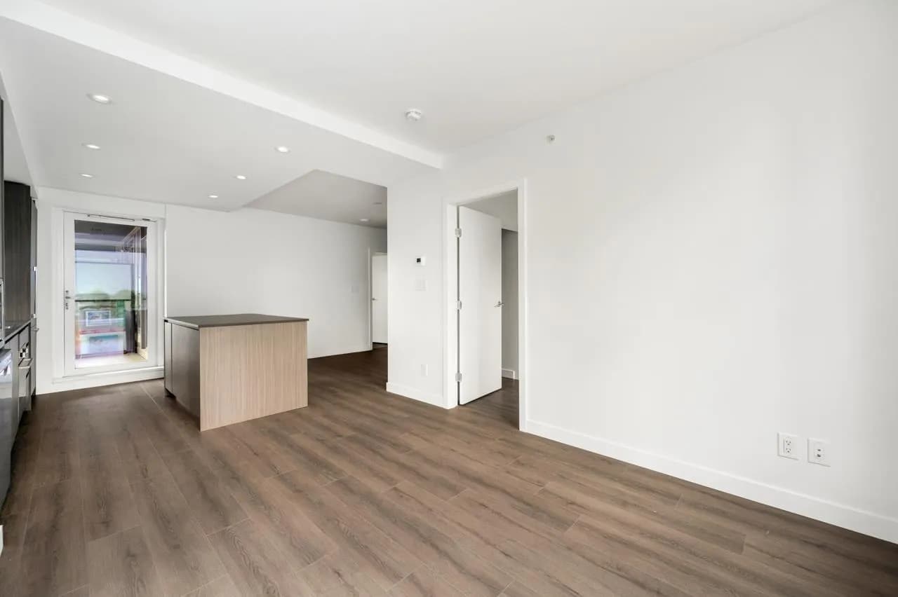 #309 13615 FRASER HIGHWAY, Surrey, BC photo 5