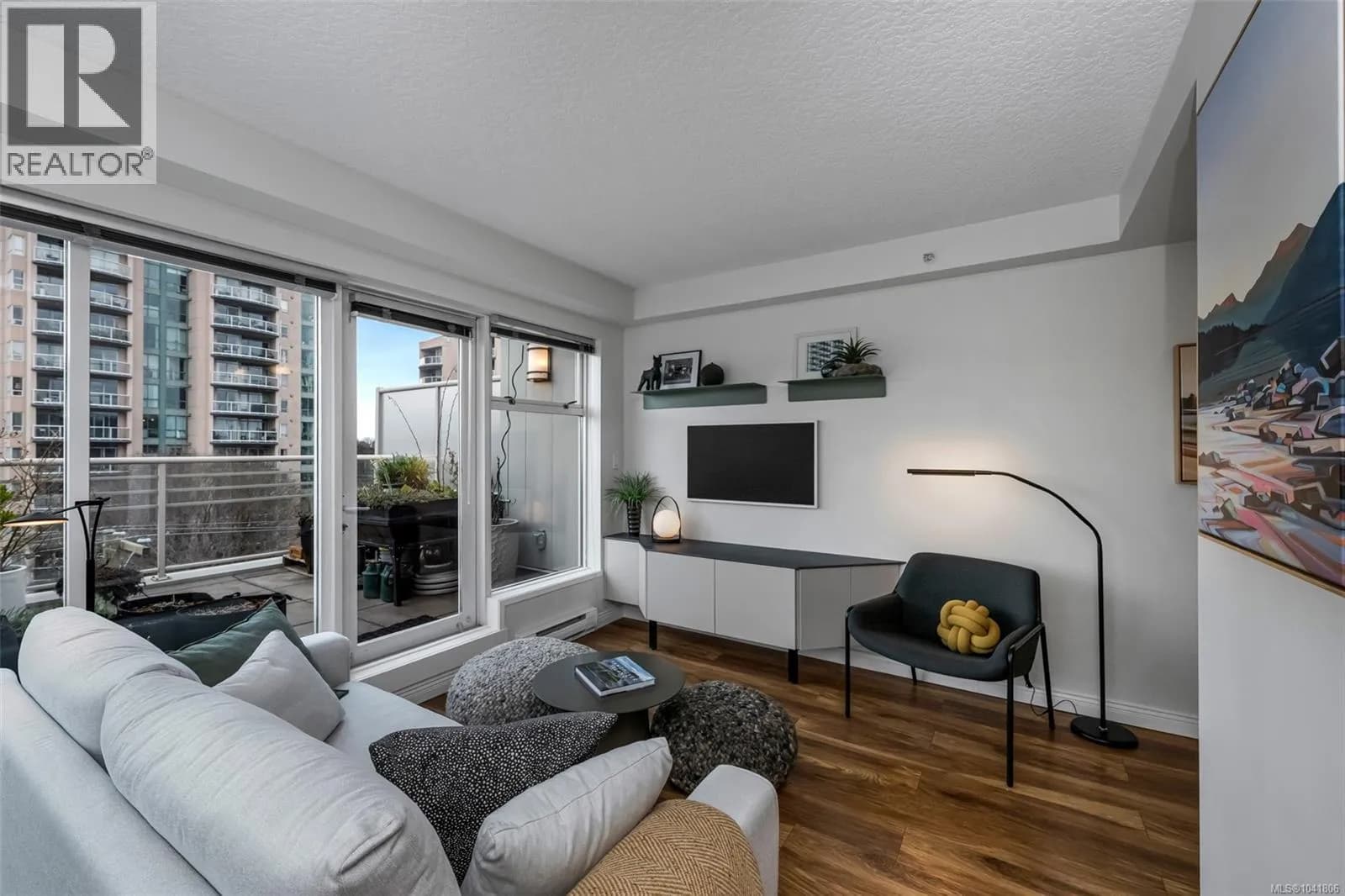 #509 1030 Yates St, Victoria, BC photo 3