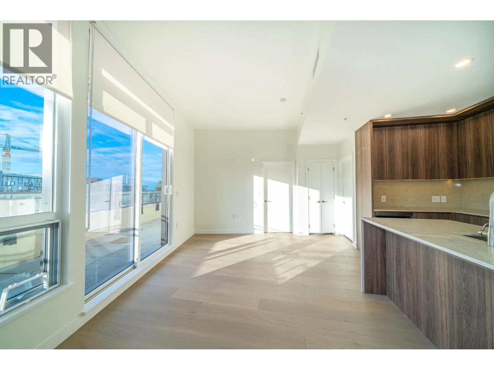 #506 5212 CAMBIE STREET, Vancouver, BC photo 3