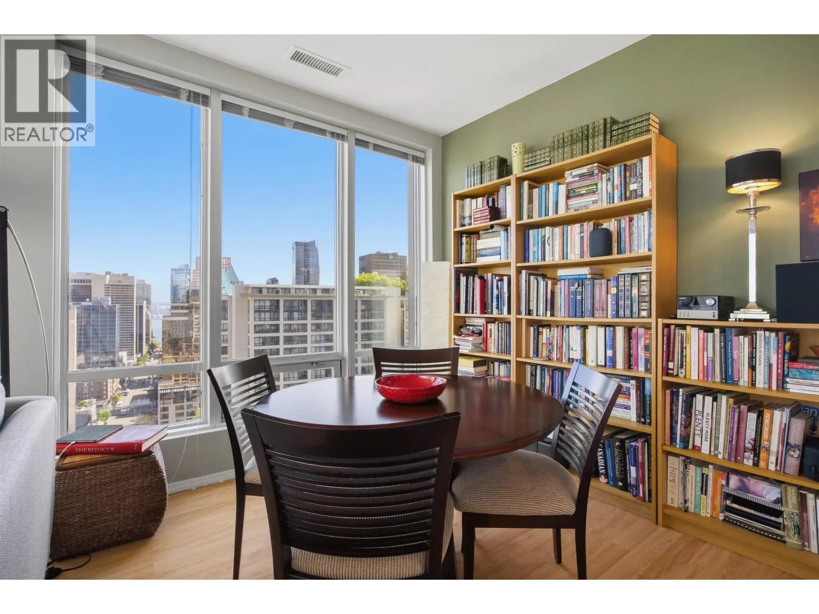 #1607 989 NELSON STREET, Vancouver, BC photo 5