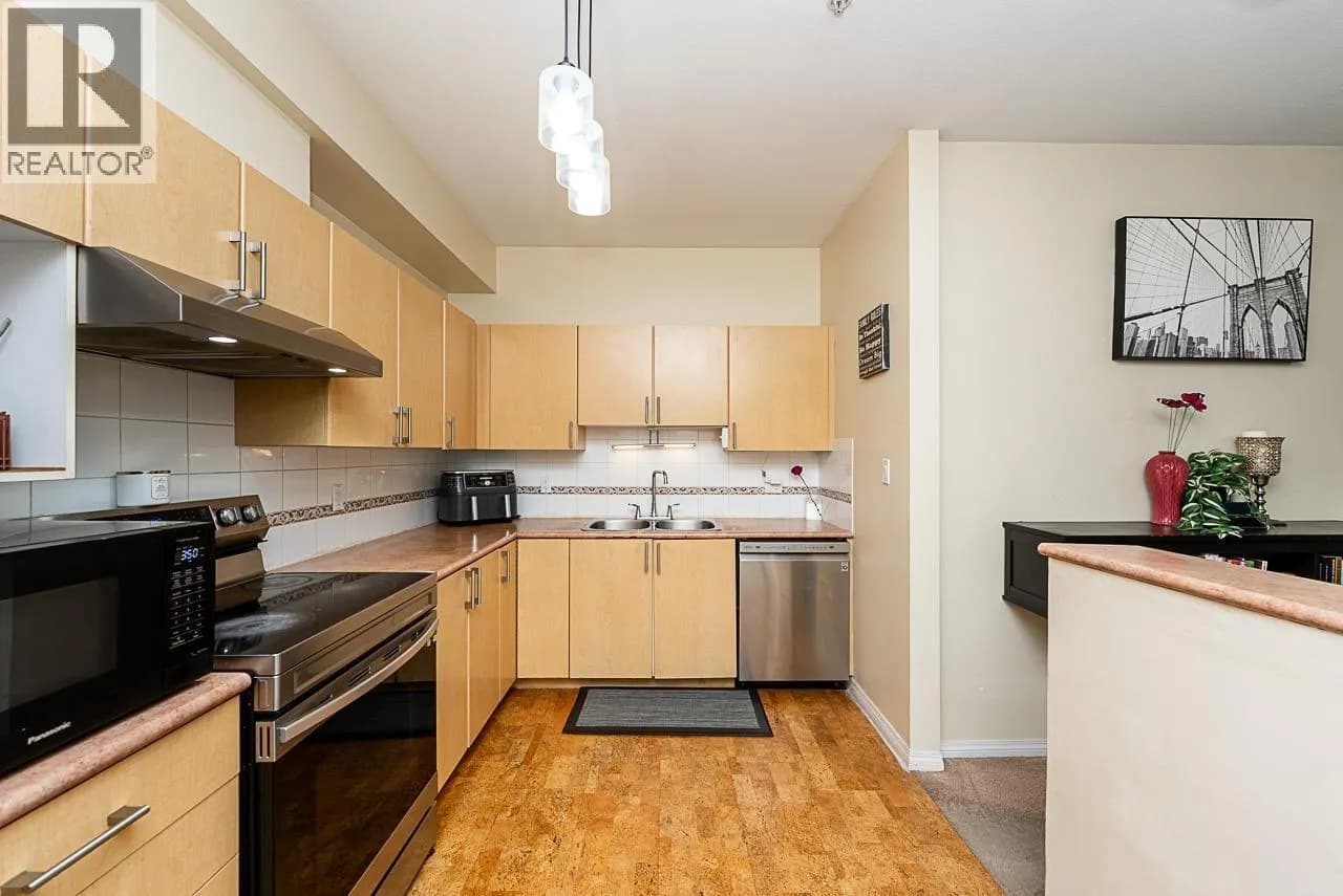 #202 83 STAR CRESCENT, New Westminster, BC photo 5