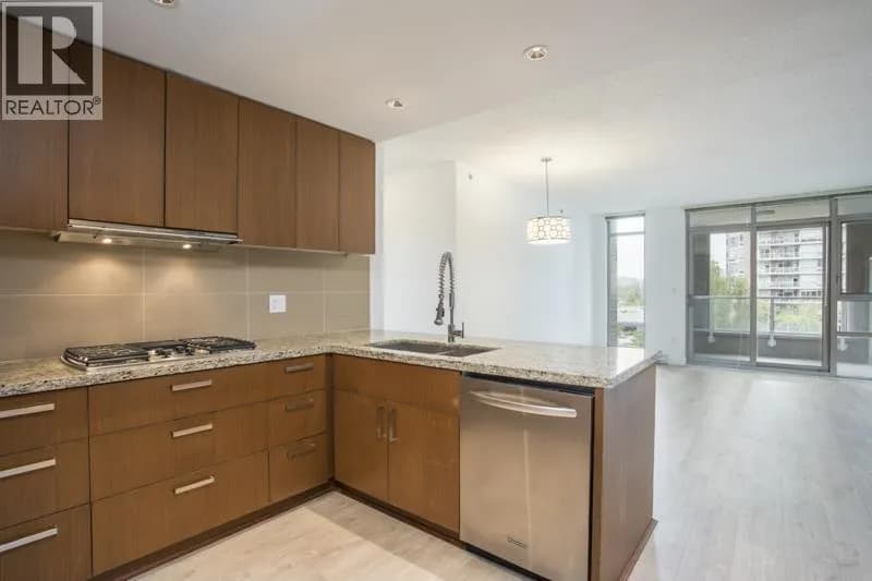 #702 1155 THE HIGH STREET, Coquitlam, BC photo 5