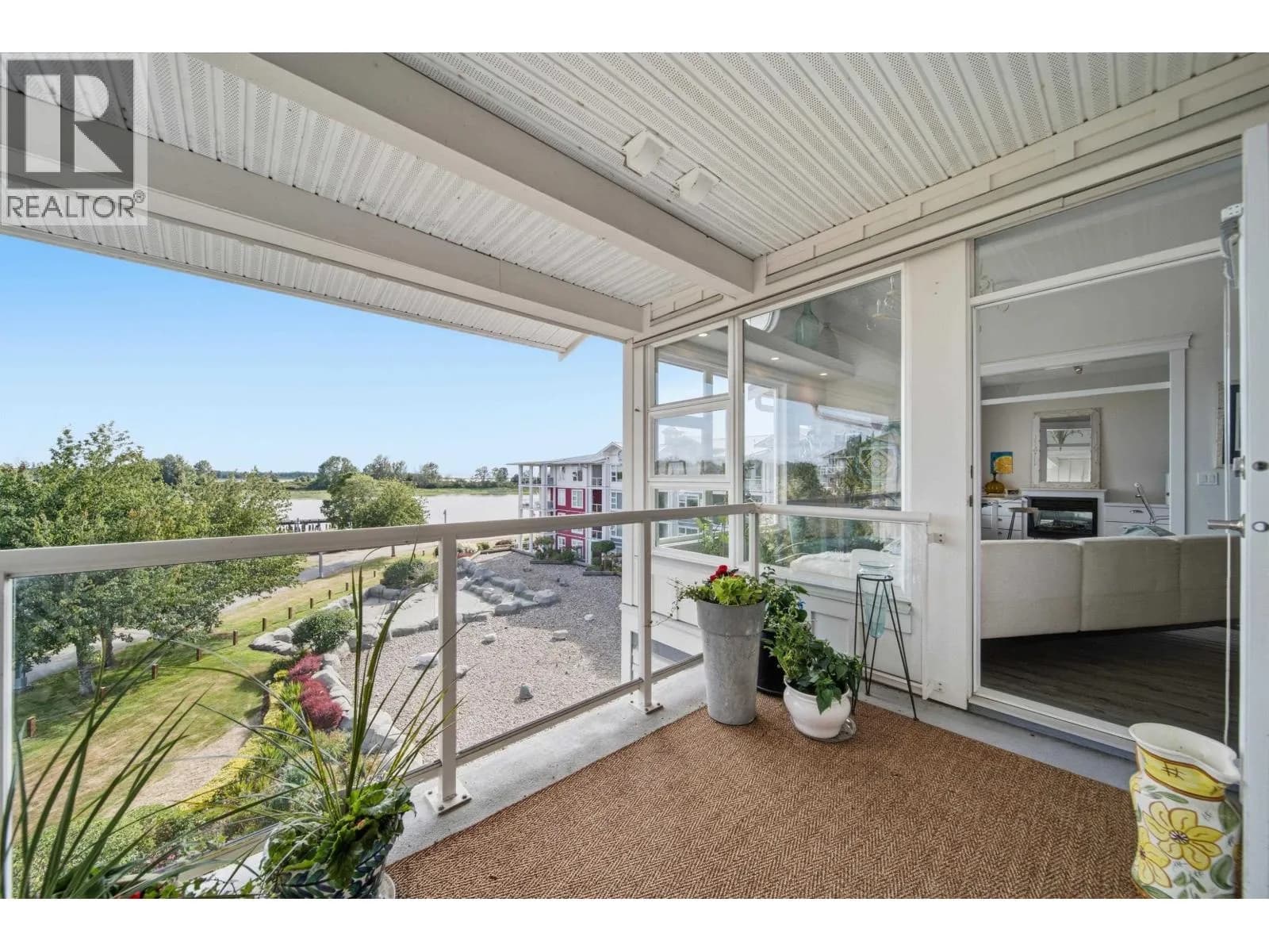 #404 4600 WESTWATER DRIVE, Richmond, BC photo 2