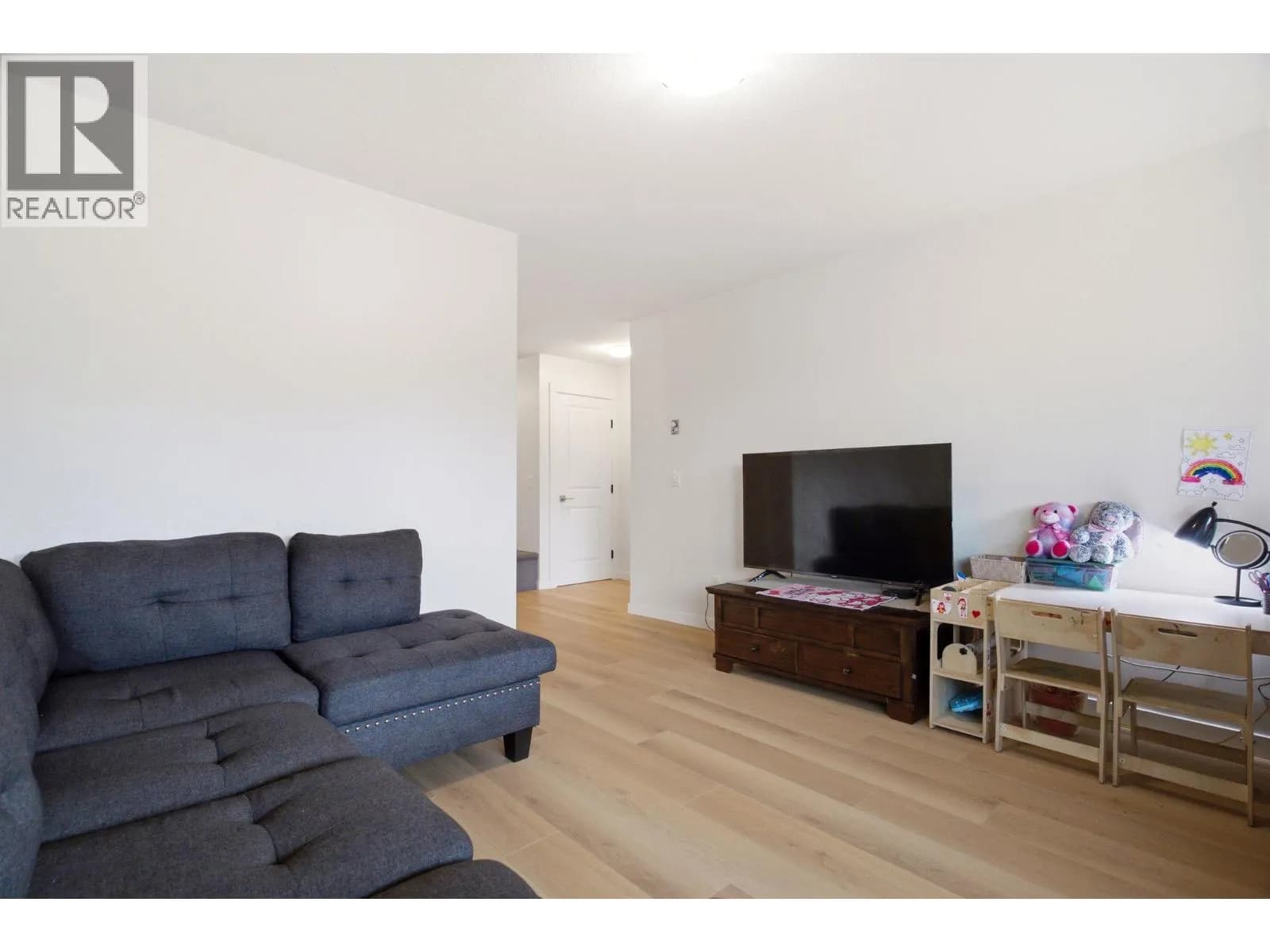 #207 4004 34 Street, Vernon, BC photo 5