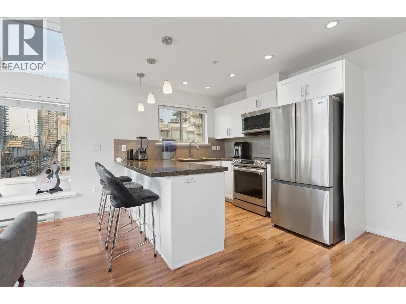 #301 5000 IMPERIAL STREET, Burnaby, BC photo 5