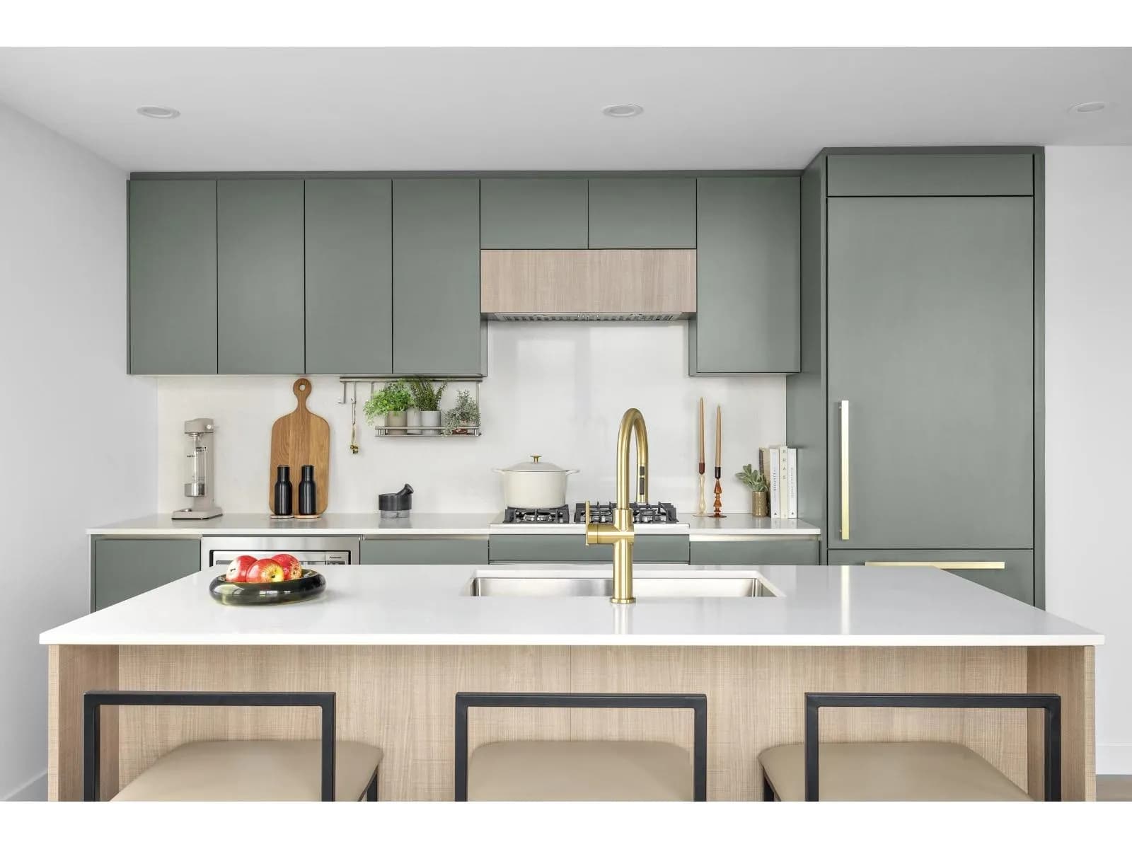 13573 98A AVENUE, Surrey
