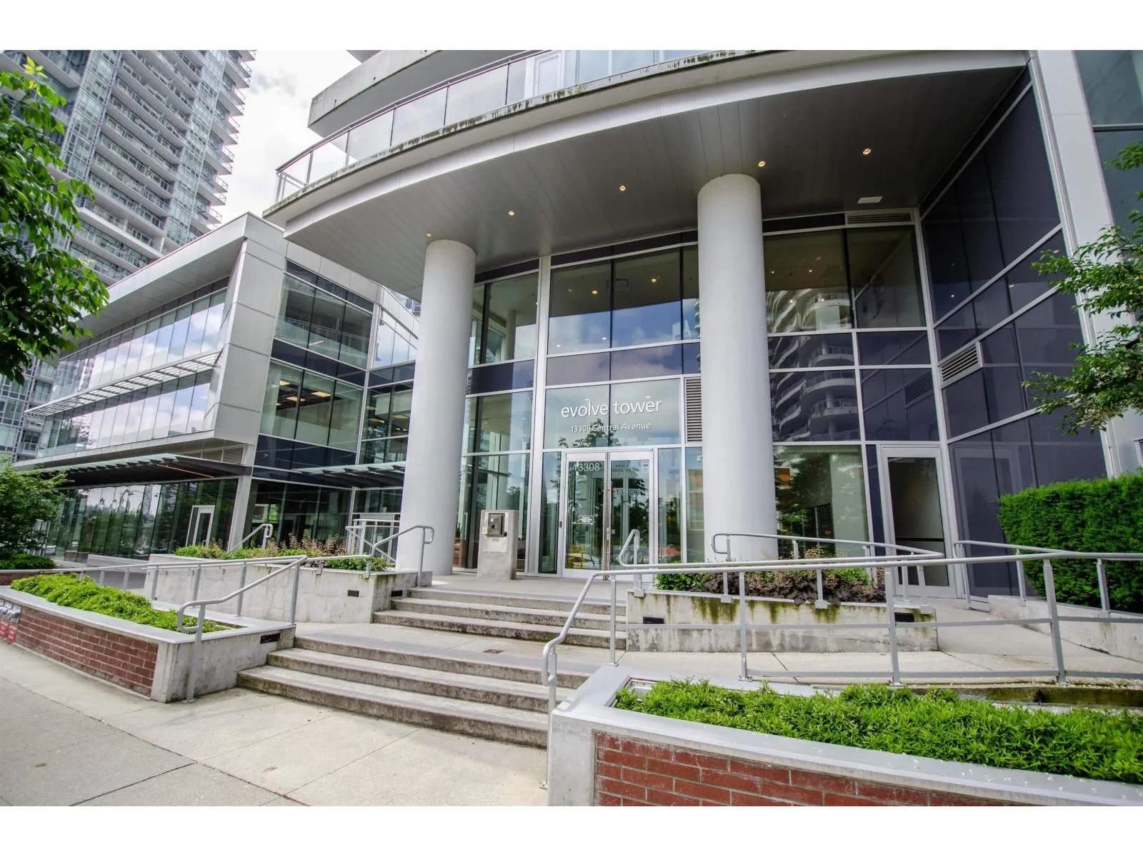 #2506 13308 CENTRAL AVENUE, Surrey, BC photo 3