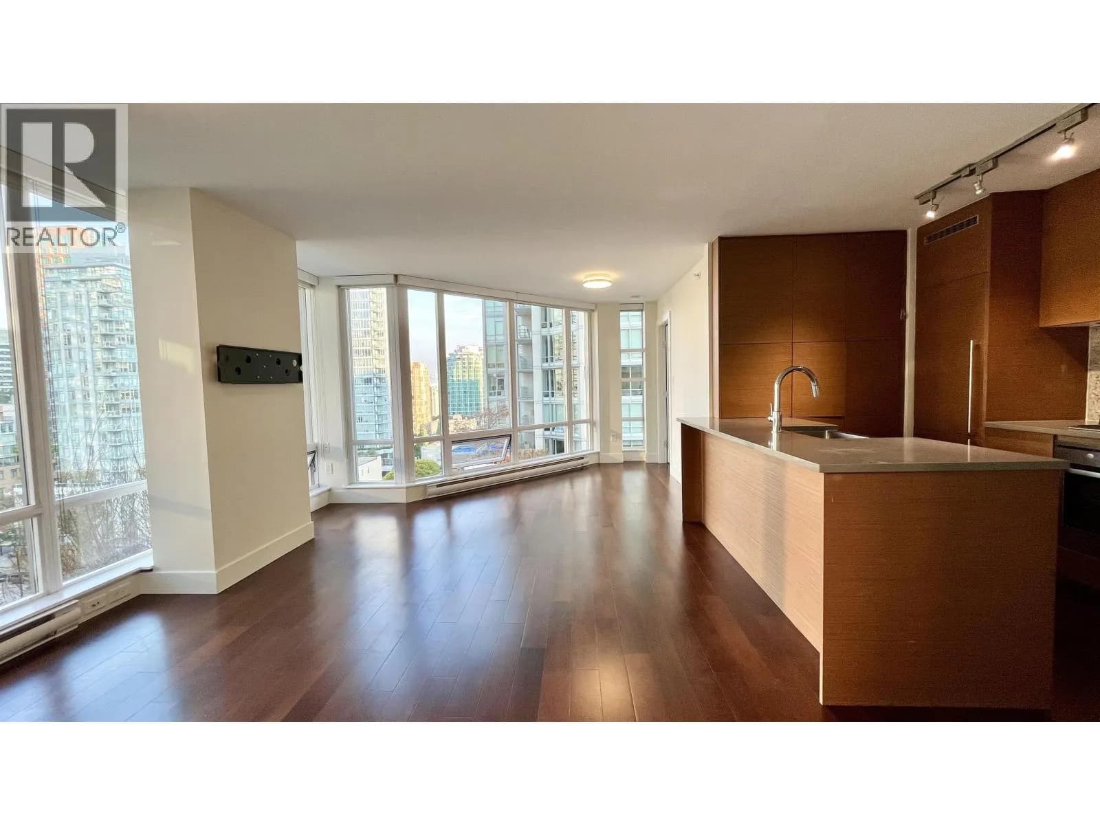 #1107 565 SMITHE STREET, Vancouver, BC photo 1