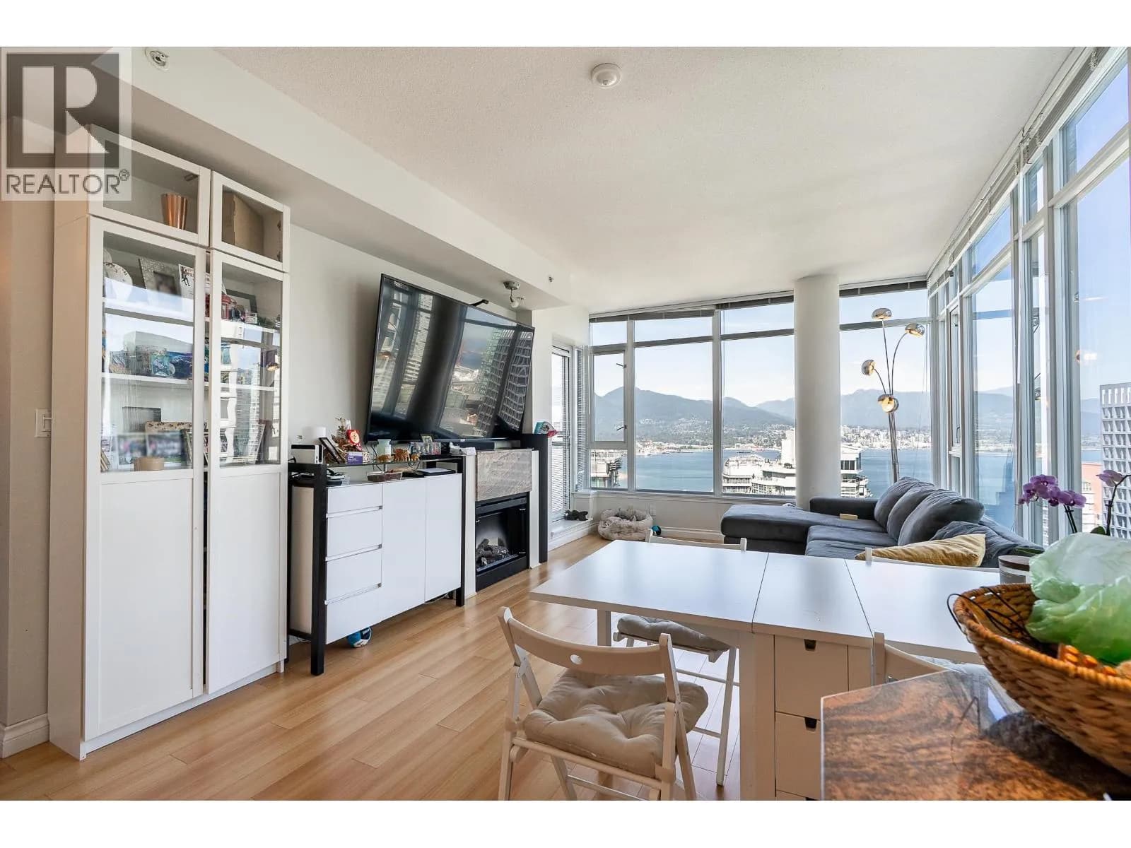#2905 1211 MELVILLE STREET, Vancouver, BC photo 4