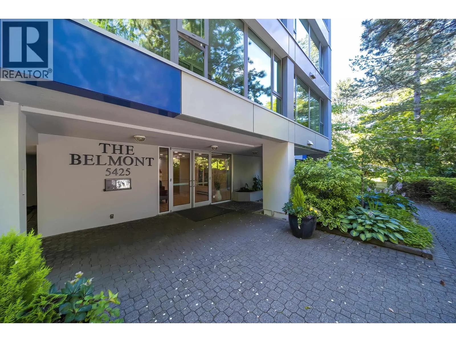 #802 5425 YEW STREET, Vancouver, BC photo 2