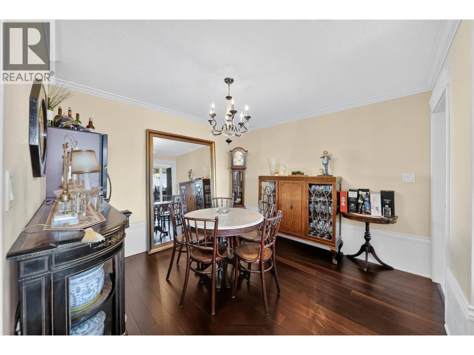 #802 5425 YEW STREET, Vancouver, BC photo 5