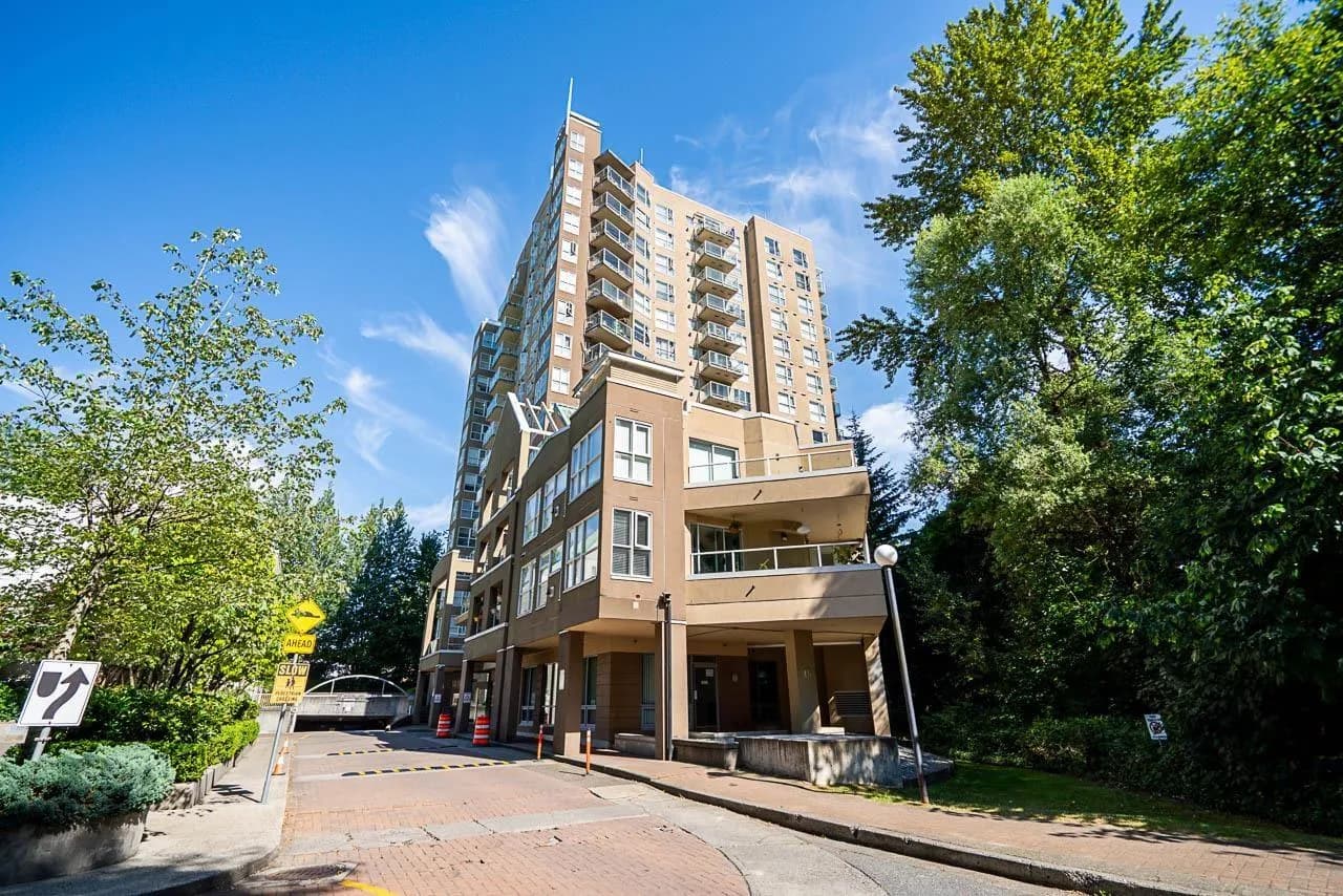 9830 WHALLEY BOULEVARD, Surrey