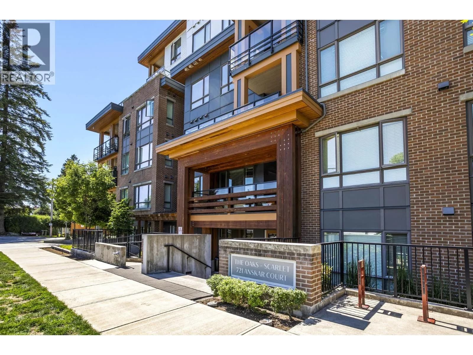 #613 721 ANSKAR COURT, Coquitlam, BC photo 3