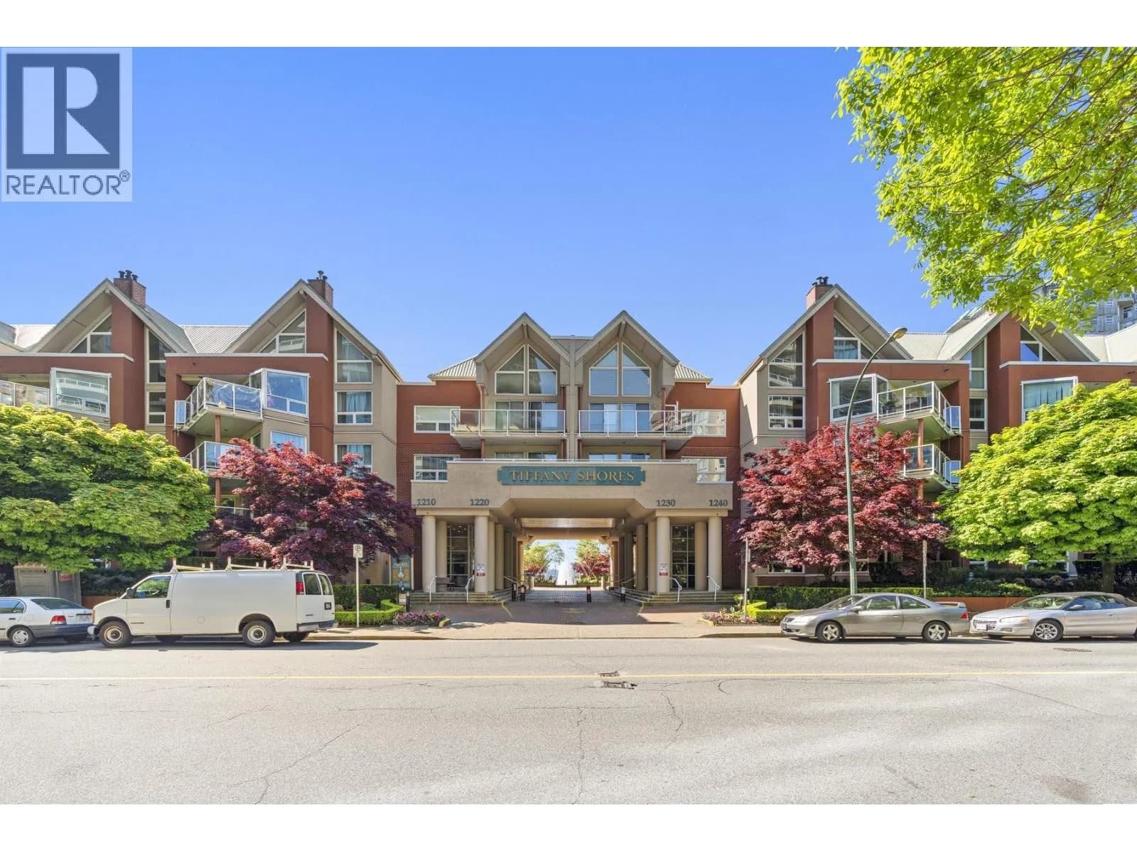 1240 QUAYSIDE DRIVE, New Westminster