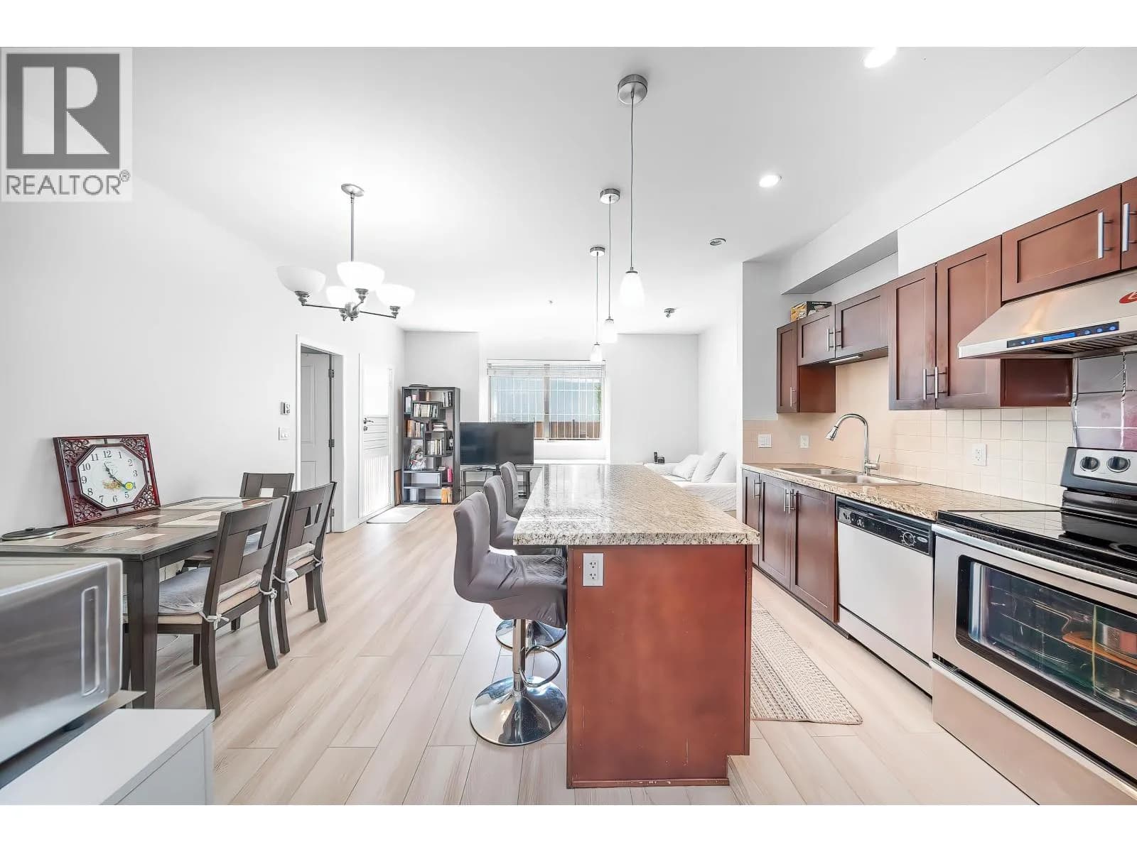 #110 5000 IMPERIAL STREET, Burnaby, BC photo 4