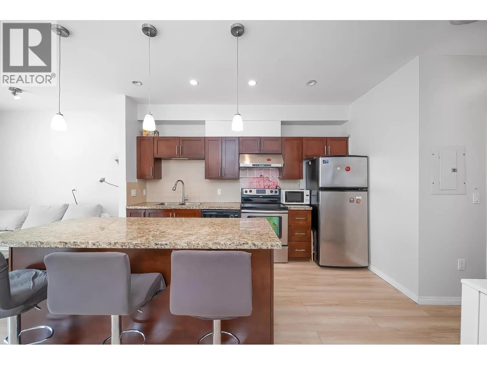 #110 5000 IMPERIAL STREET, Burnaby, BC photo 5