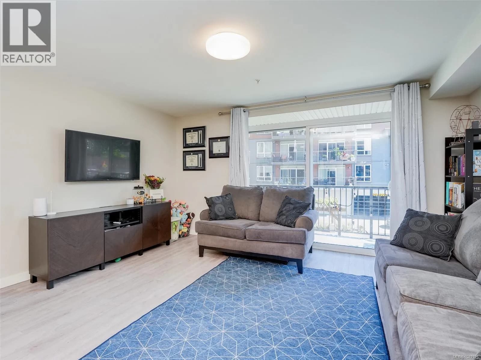 #212 110 Presley Pl, View Royal, BC photo 4