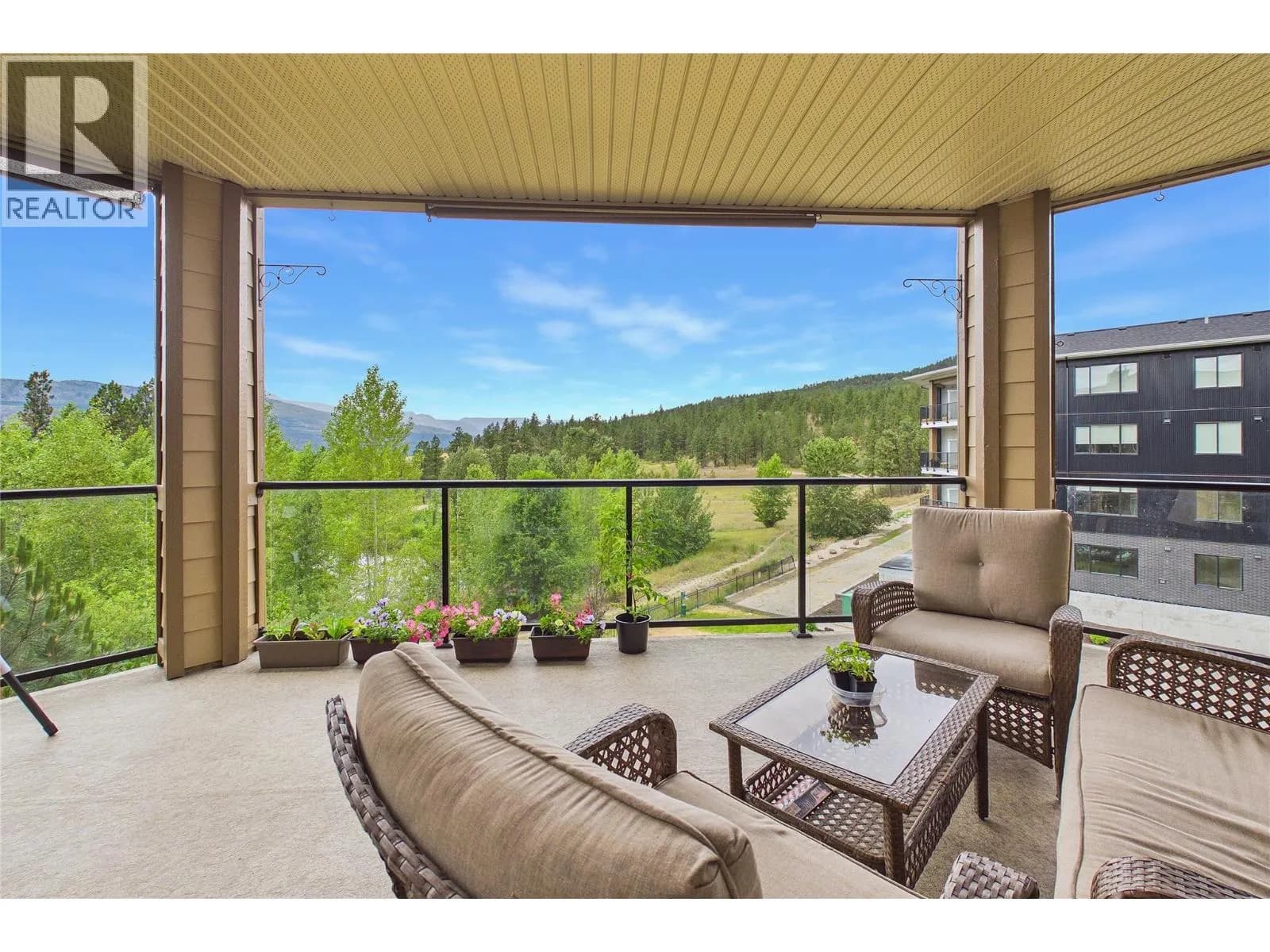 2532 Shoreline Drive, Lake Country