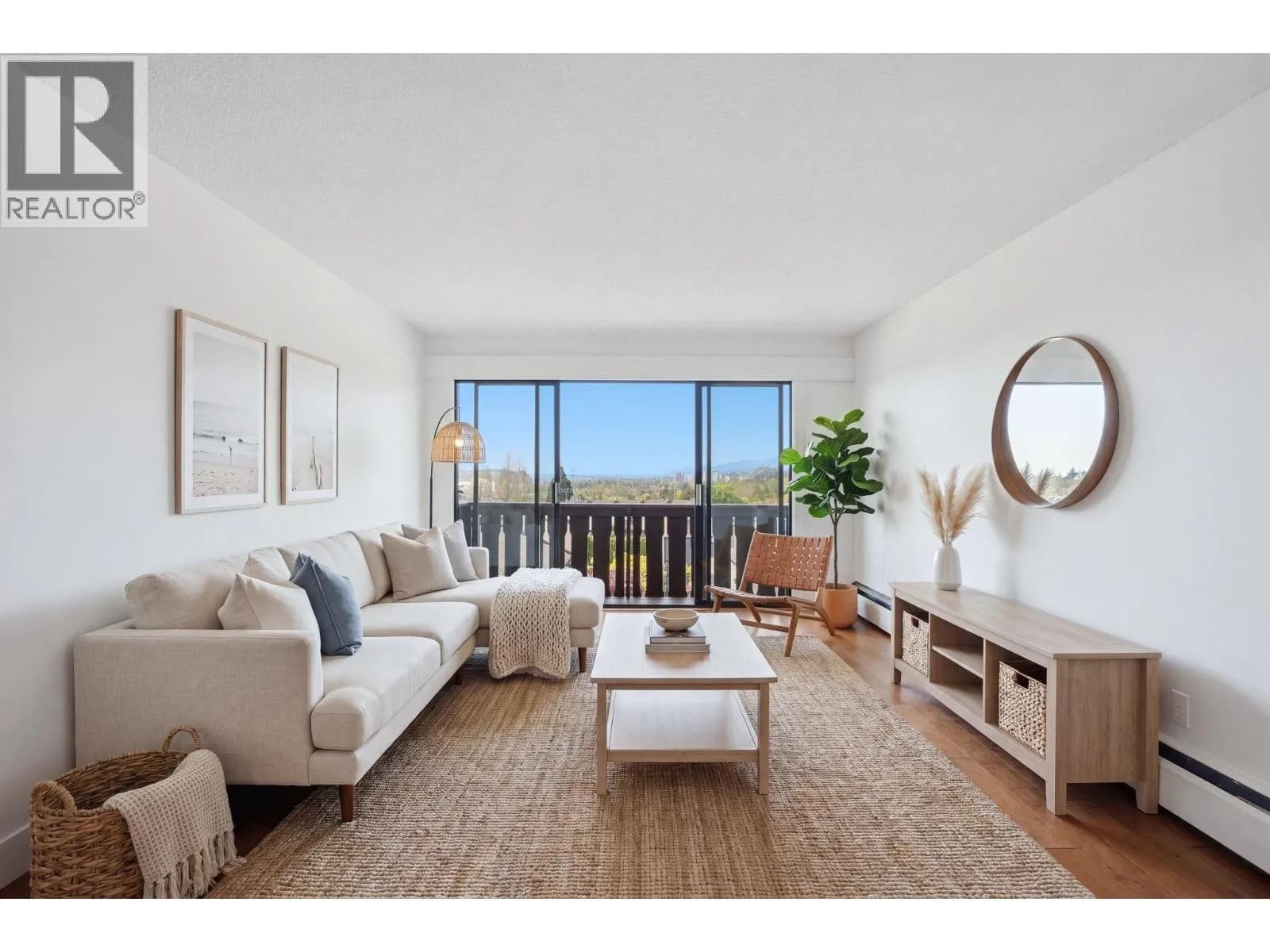 1345 CHESTERFIELD AVENUE, North Vancouver