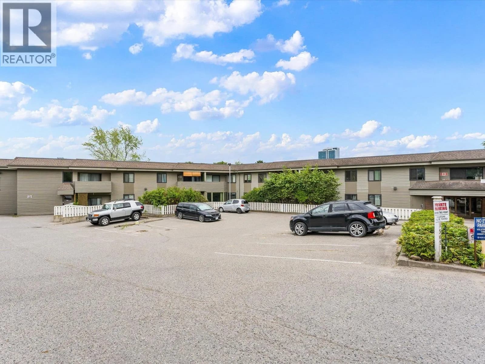 #106 1565 Noble Court, Kelowna, BC photo 2
