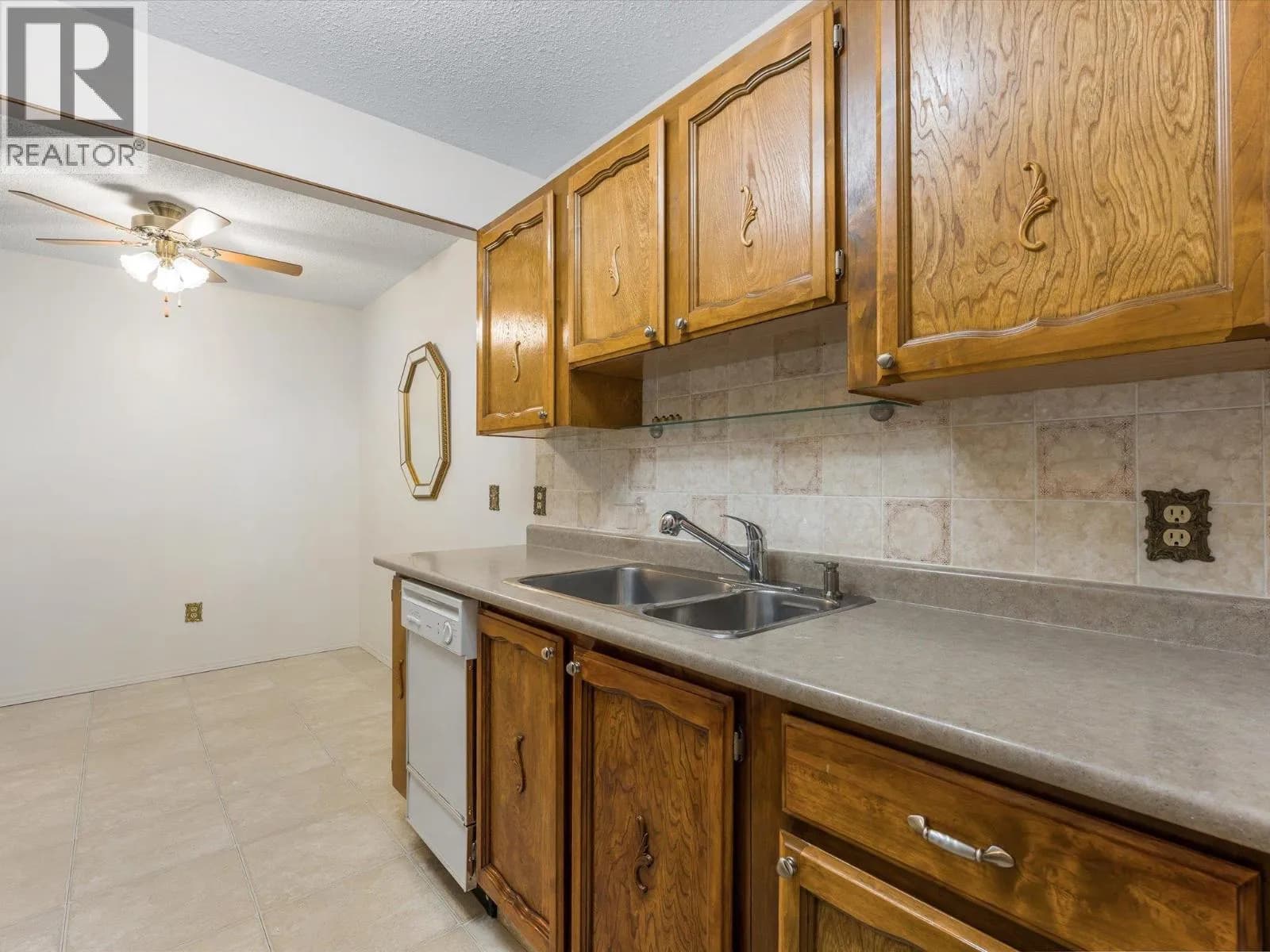 #106 1565 Noble Court, Kelowna, BC photo 5