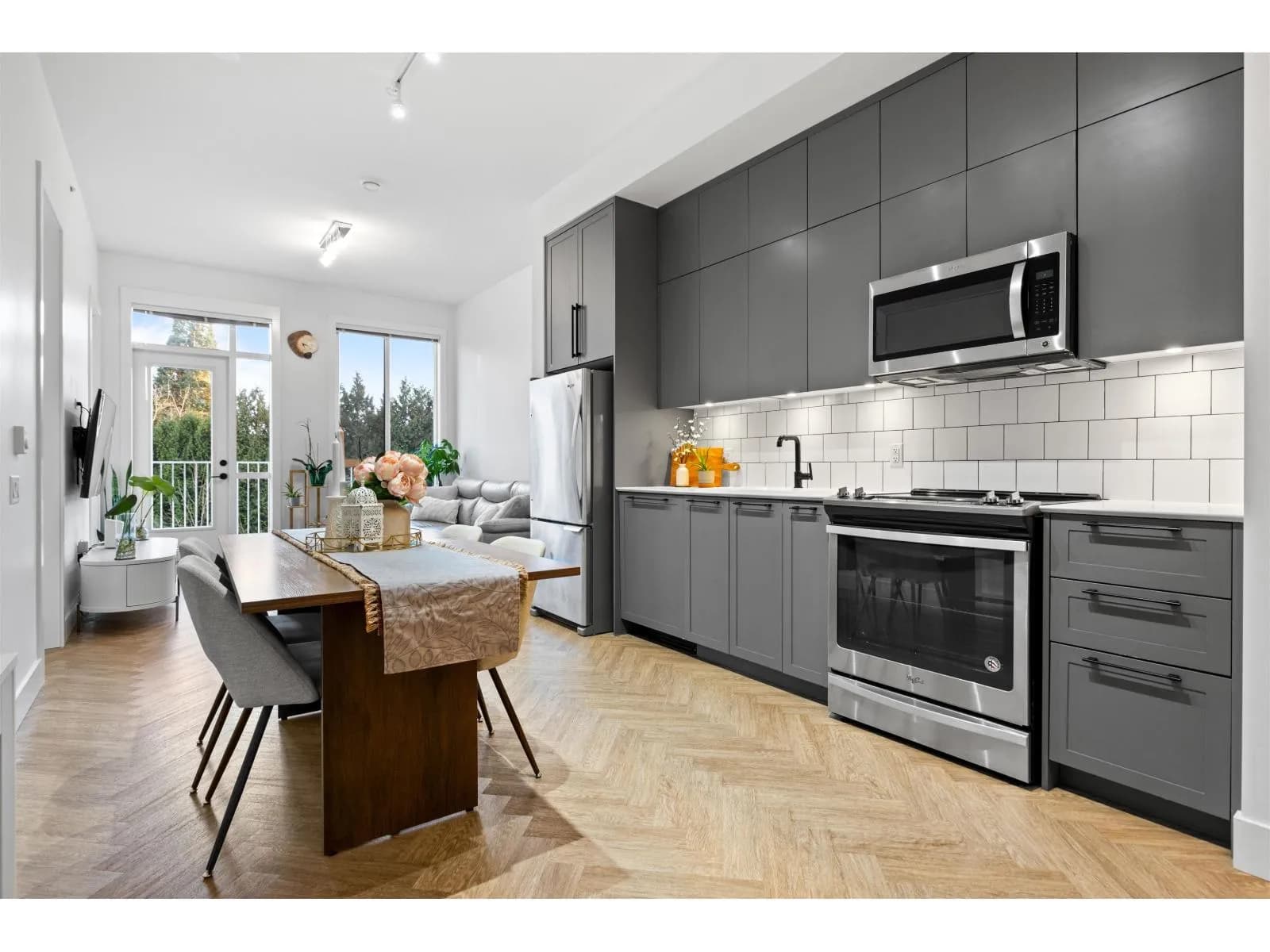 14968 101A AVENUE, Surrey