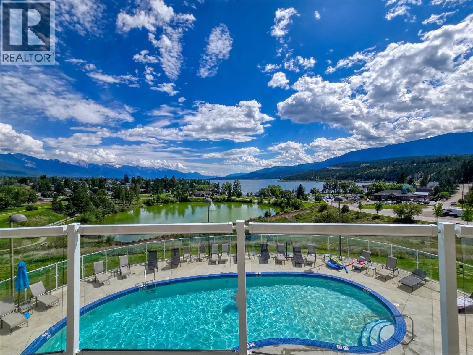 701 14A Crescent, Invermere