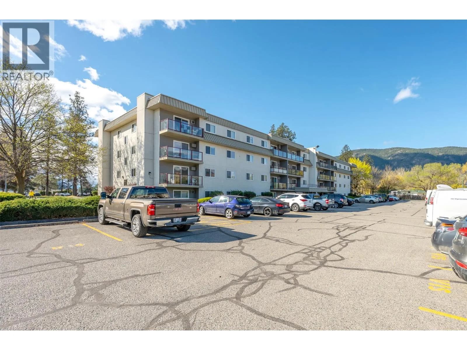 #104 110 Skaha Place, Penticton, BC photo 5
