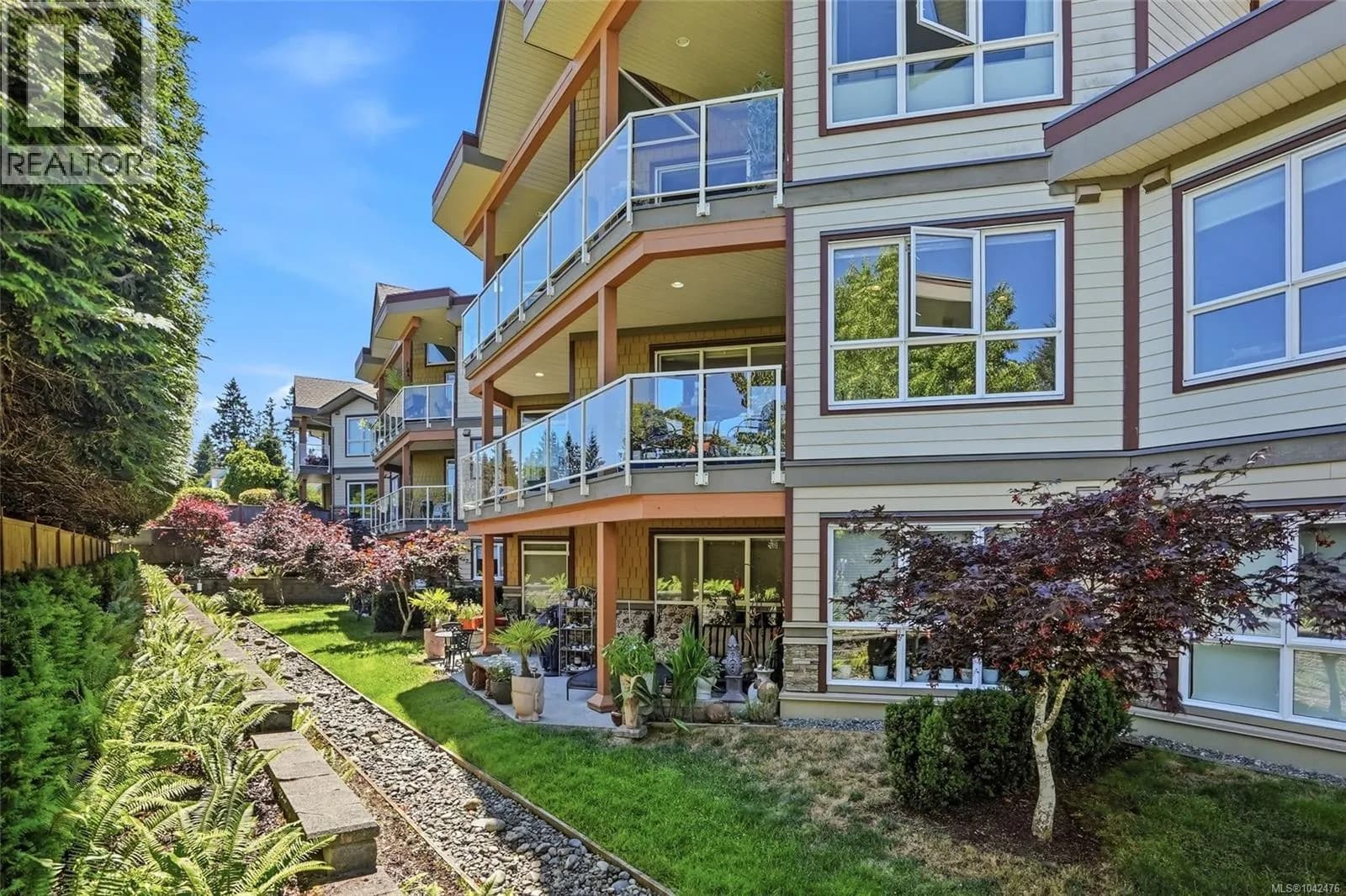 #203 439 College Rd, Qualicum Beach, BC photo 2