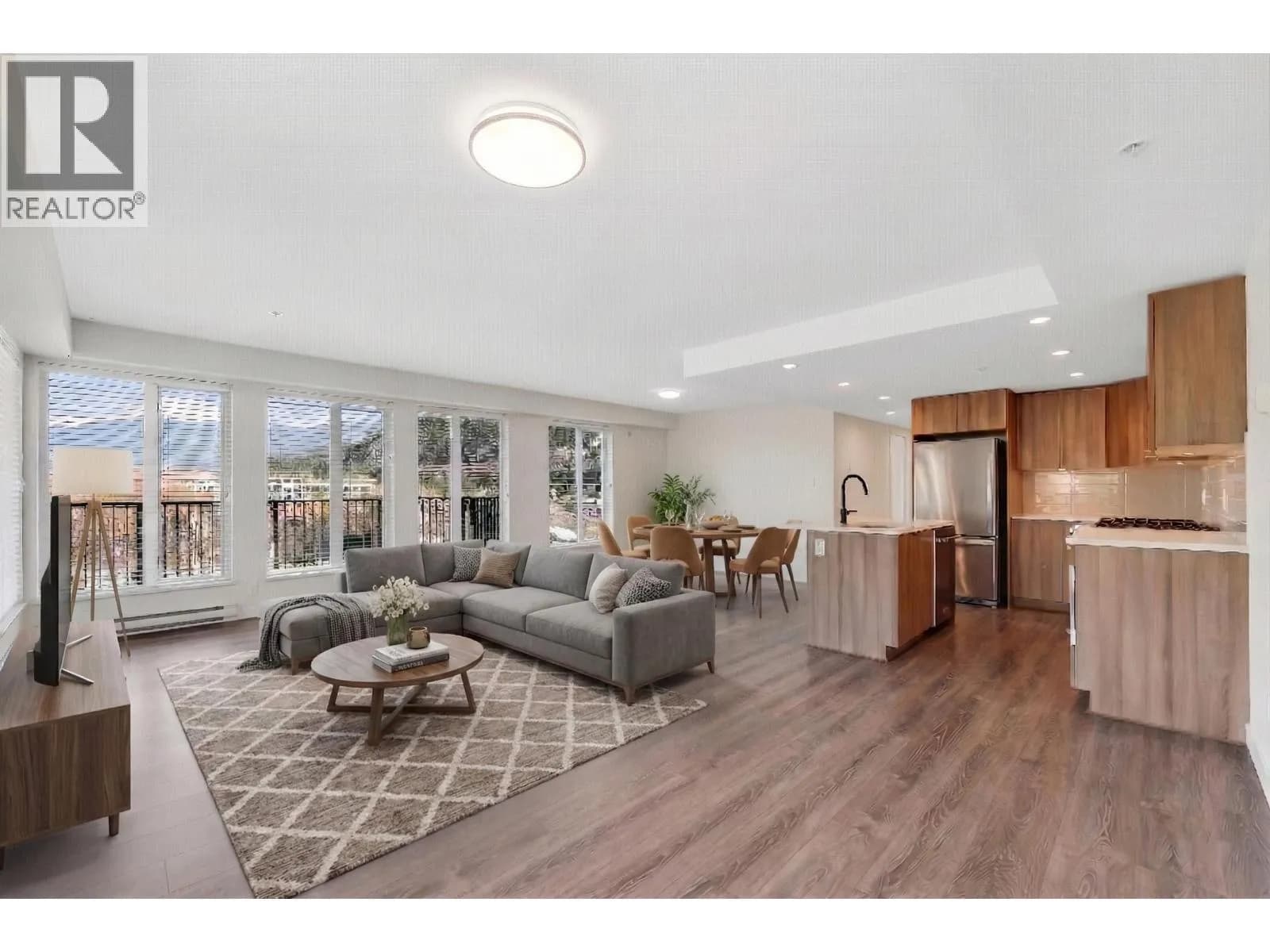 1365 PEMBERTON AVENUE, Squamish