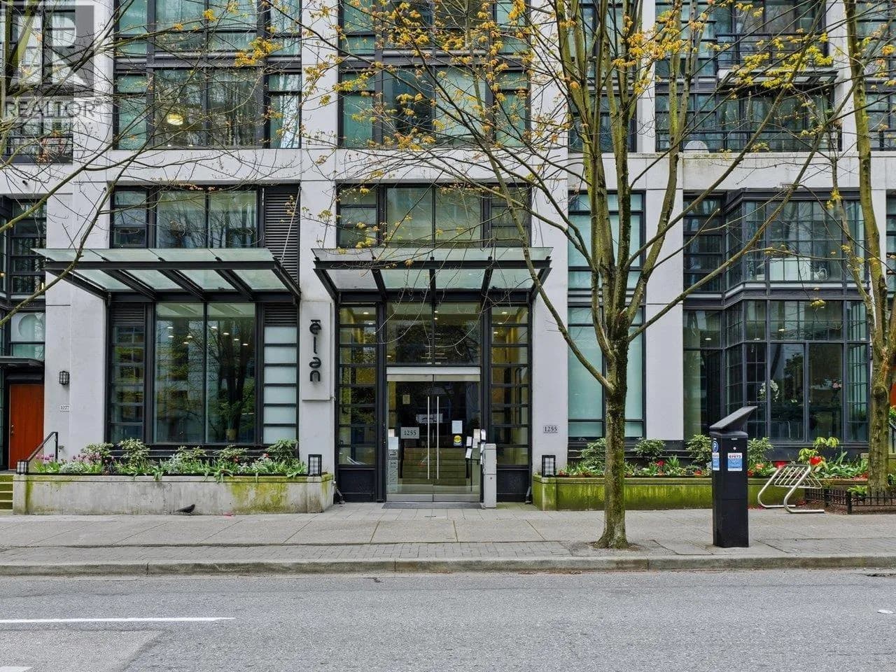 #903 1255 SEYMOUR STREET, Vancouver, BC photo 2