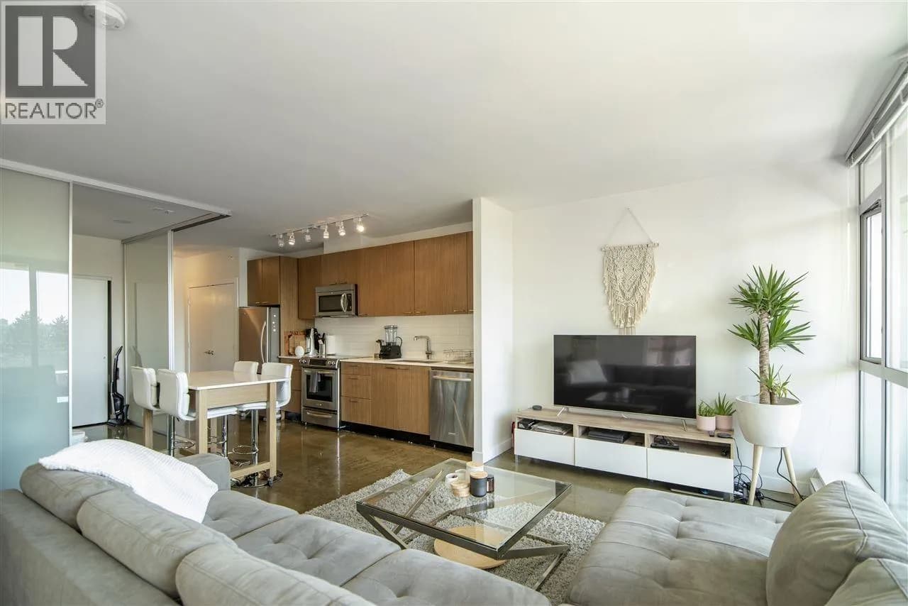 221 UNION STREET, Vancouver