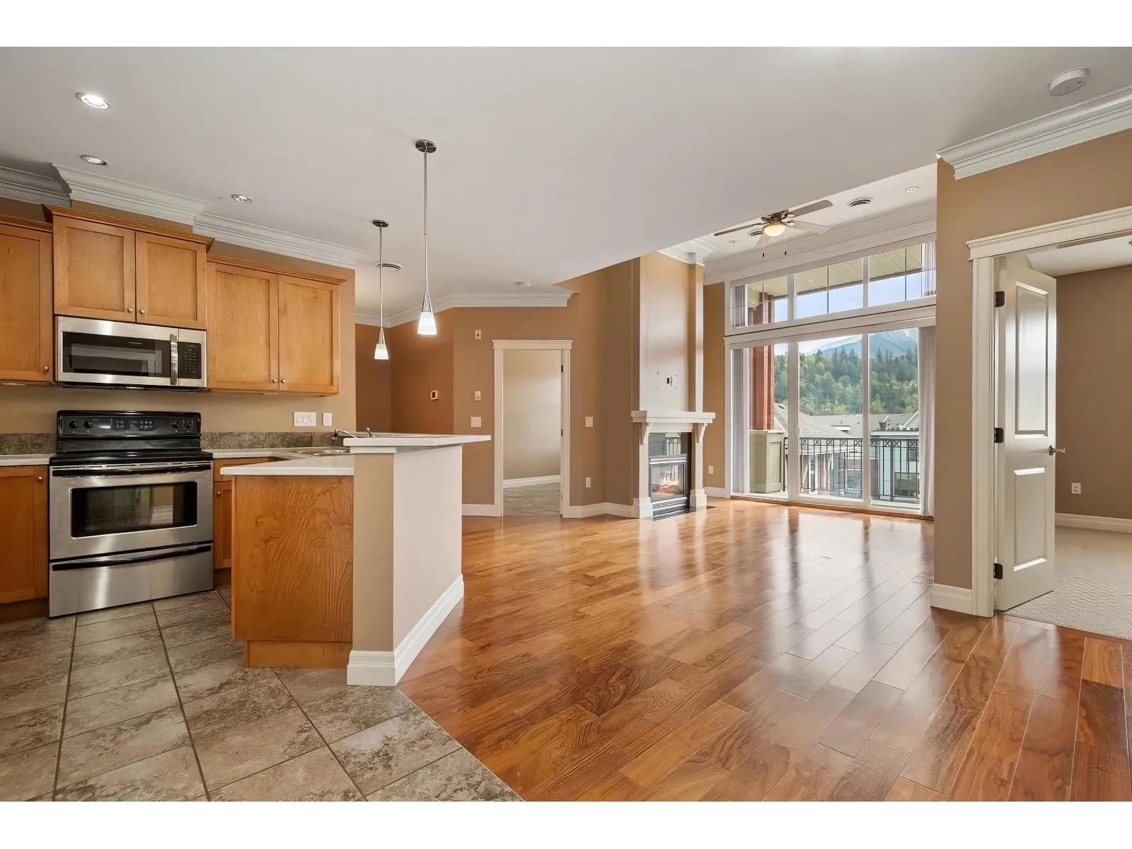 #405A 45595 TAMIHI WAY, Chilliwack, BC photo 3