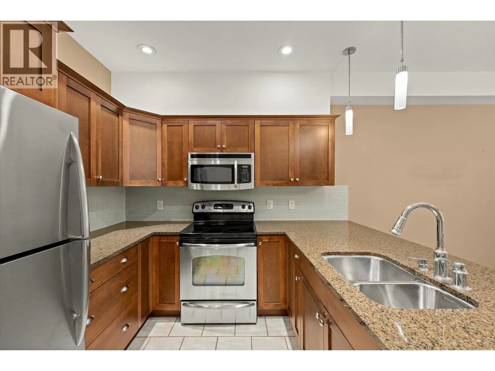 #3111 1990 Upper Sundance Drive, West Kelowna, BC photo 4