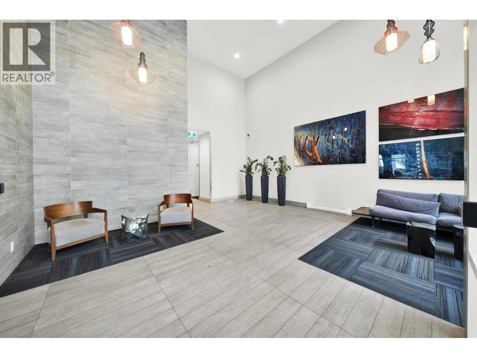 #307 200 NELSON'S CRESCENT, New Westminster, BC photo 2