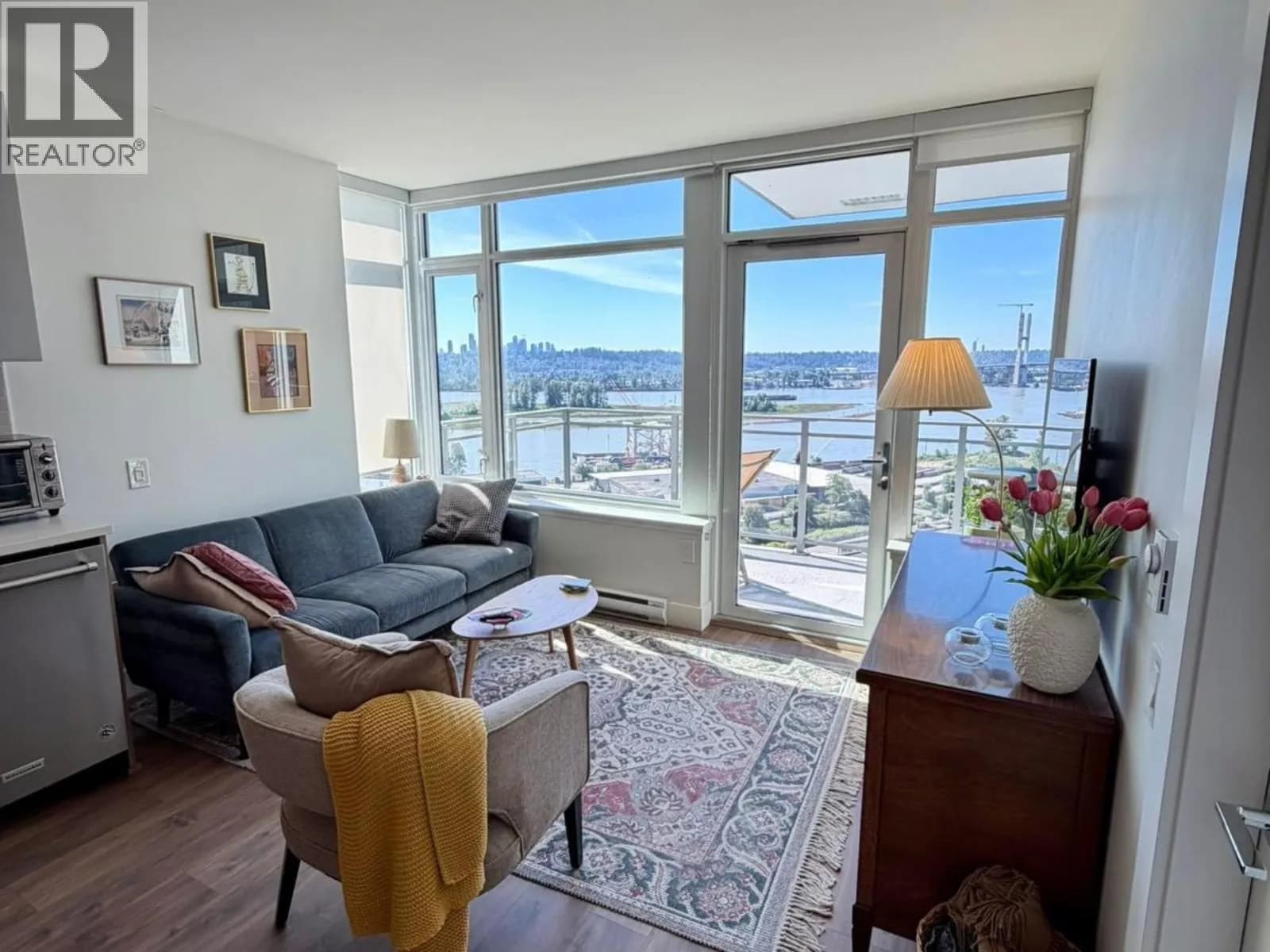 258 NELSON'S COURT, New Westminster