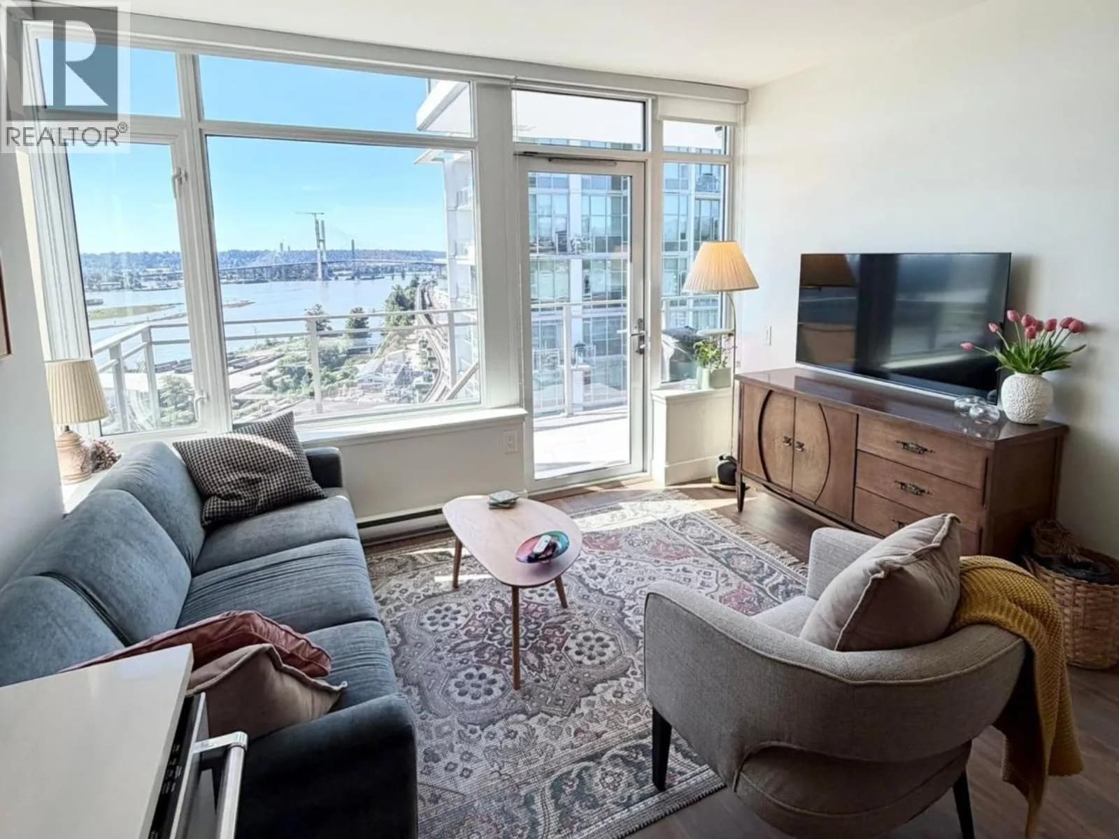 #1609 258 NELSON'S COURT, New Westminster, BC photo 2