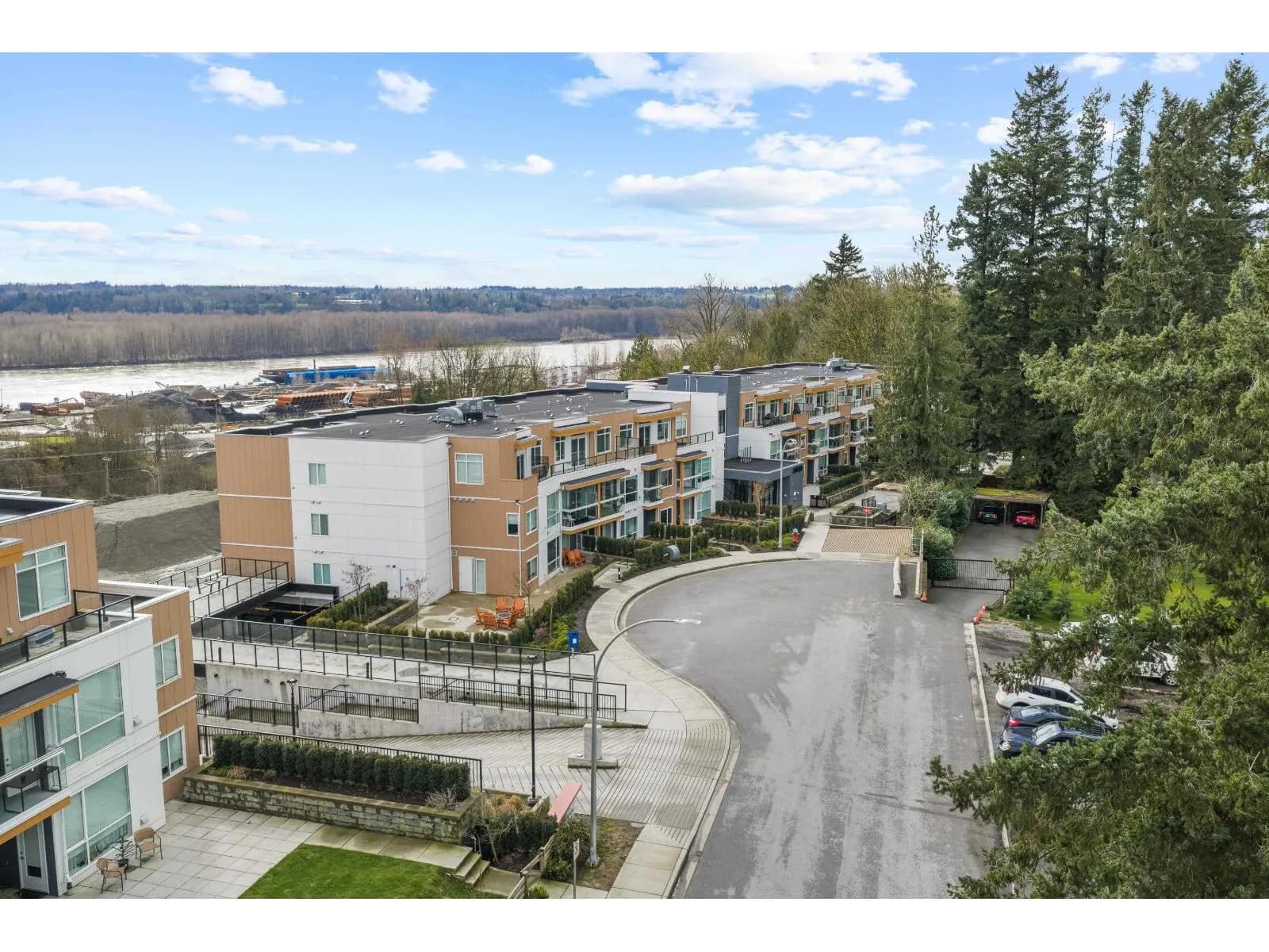 #103 31900 RAVEN AVENUE, Mission, BC photo 2