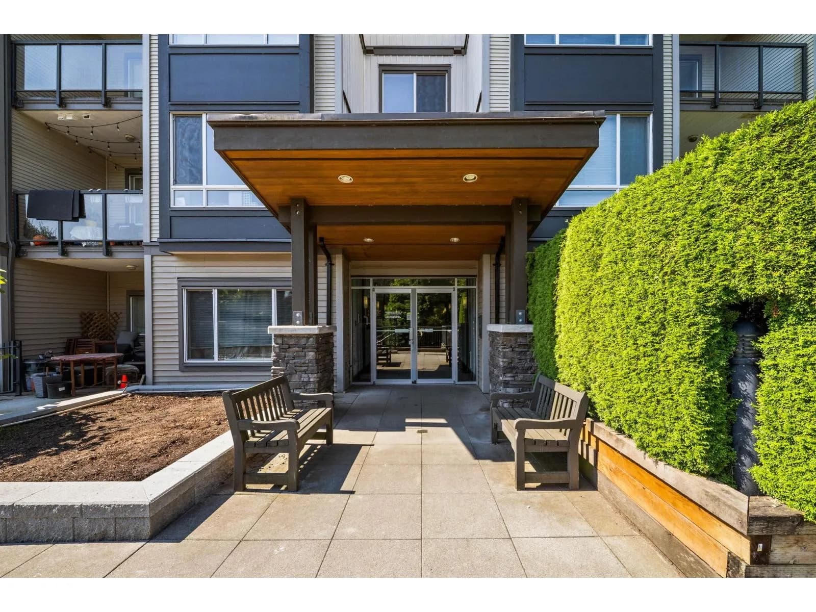 #208 2943 NELSON PLACE, Abbotsford, BC photo 2