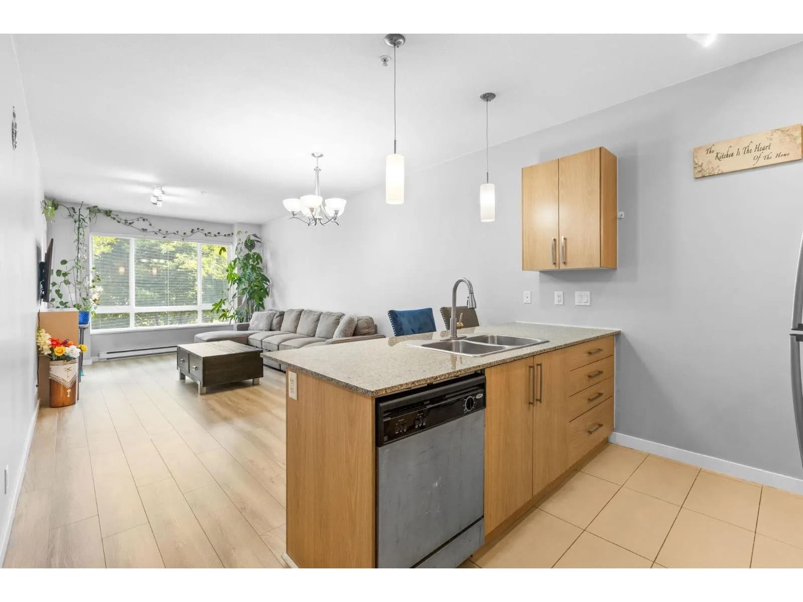 #208 2943 NELSON PLACE, Abbotsford, BC photo 3