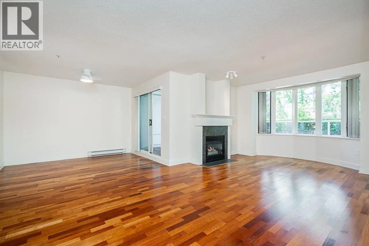 #213 220 NEWPORT DRIVE, Port Moody, BC photo 2