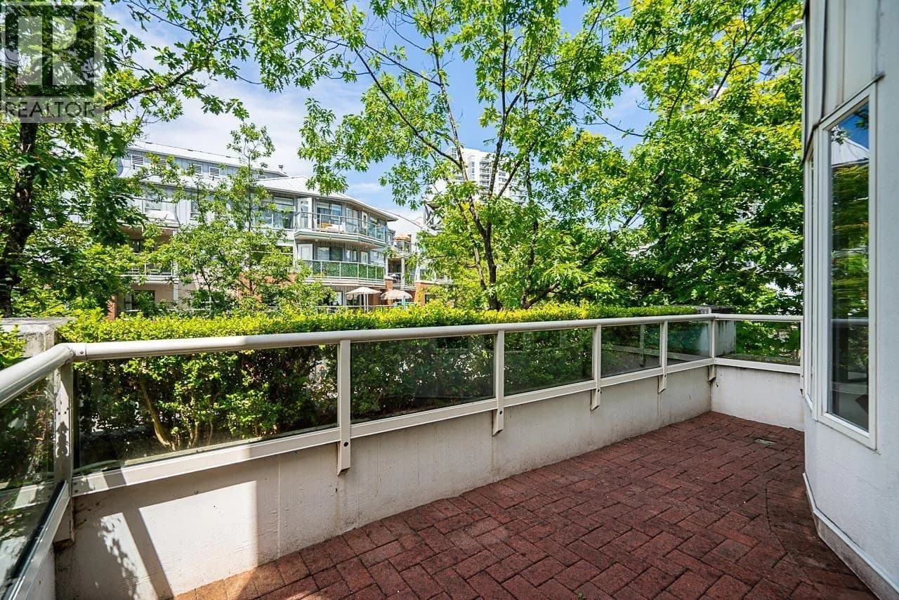 #213 220 NEWPORT DRIVE, Port Moody, BC photo 5