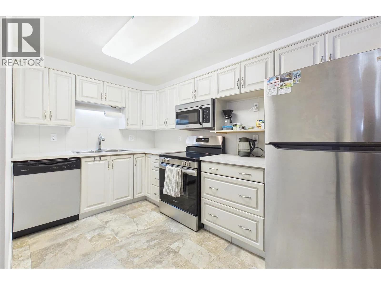 #205 920 Glenwood Avenue, Kelowna, BC photo 4