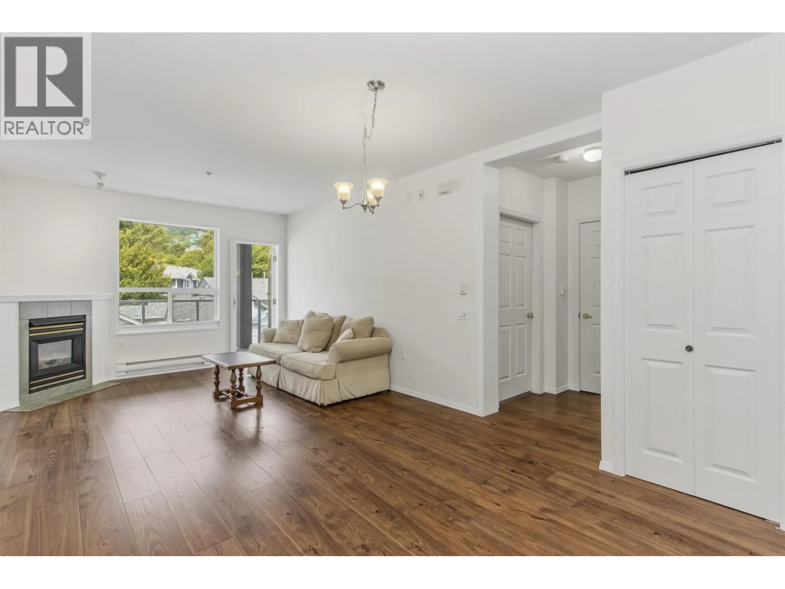 #207 1203 PEMBERTON AVENUE, Squamish, BC photo 3