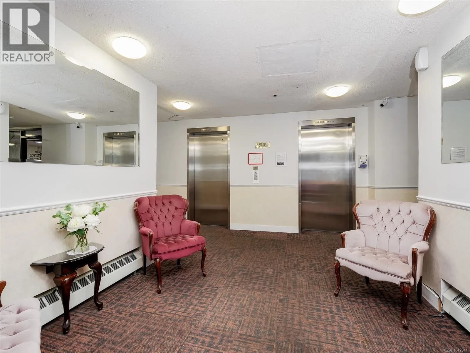 #213 1745 Leighton Rd, Victoria, BC photo 2
