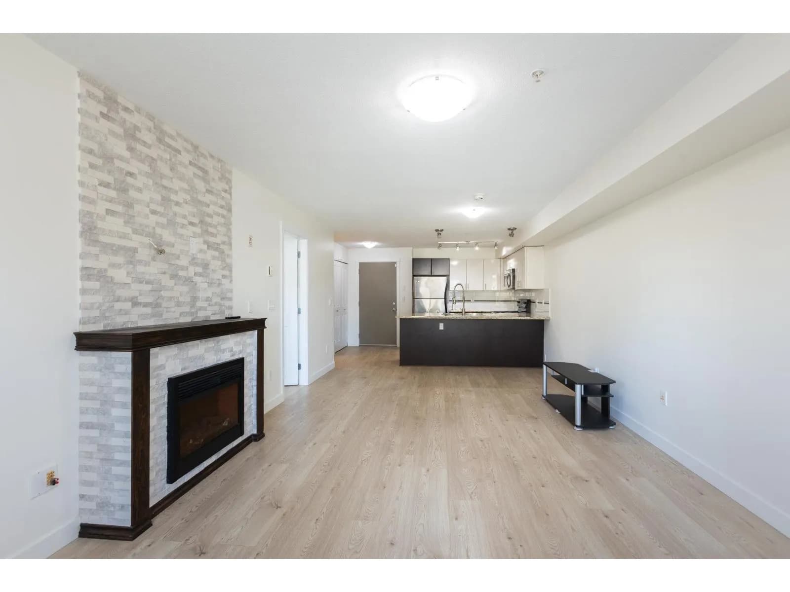 #202 14960 102A AVENUE, Surrey, BC photo 2